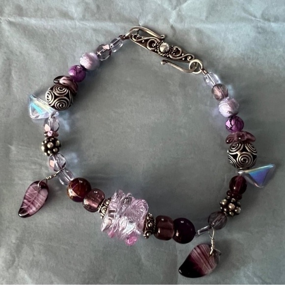 Vintage Sterling Purple Beaded Bracelet in Excellent condition